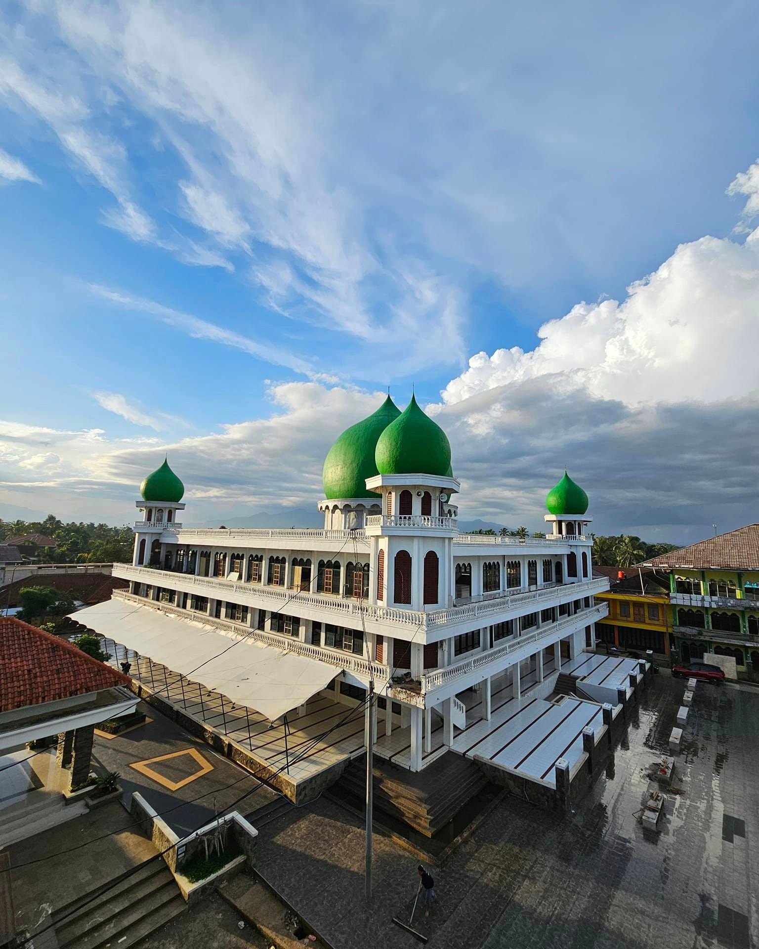 Masjid Miftahul Huda Manonjaya Tasikmalaya